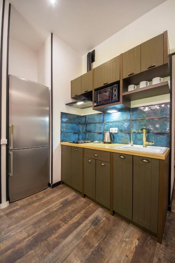 Loft Design Apartments On Desyatynnyi Ln, 7 Киев Экстерьер фото